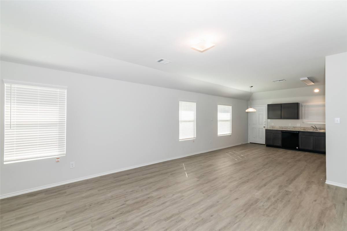 Apartment for rent at 8814 Lar-Ree Oaks Circle, Houston, TX 77028