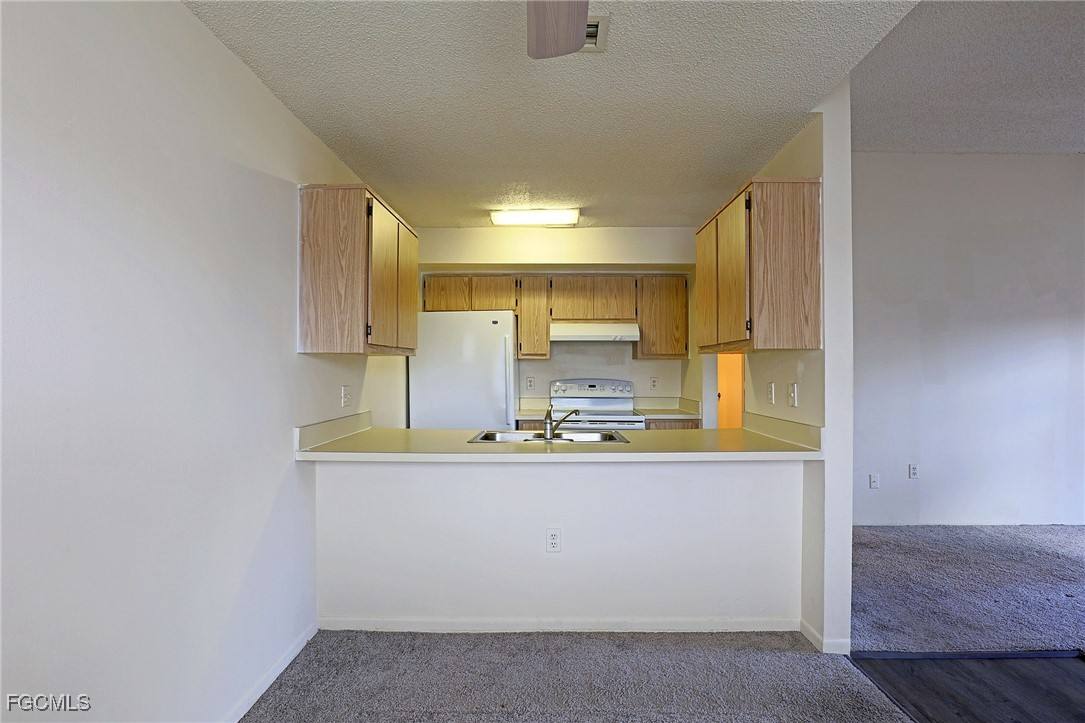 Apartment for rent at 5274 Cedarbend Dr #3, Fort Myers, FL 33919
