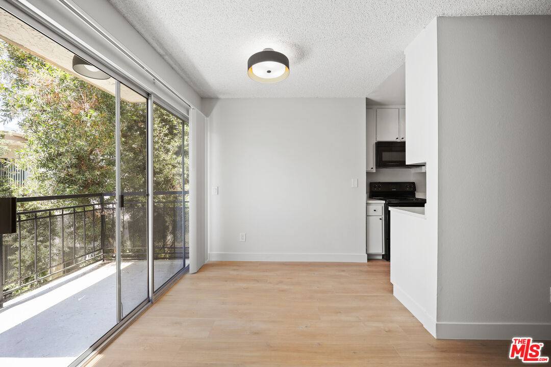 Apartment for rent at 1352 S Carmelina Ave #311, Los Angeles, CA 90025