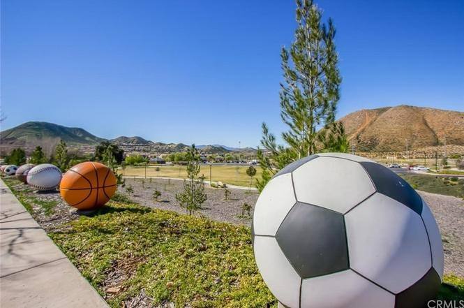 Apartment for rent at 33546 Cedar Creek Lane, Lake Elsinore, CA 92532