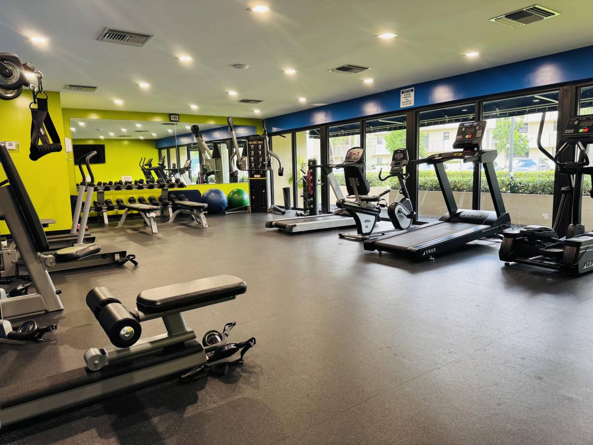 Apartment for rent at 2430 Dc Country Club Blvd #4072, Deerfield Beach, FL 33442