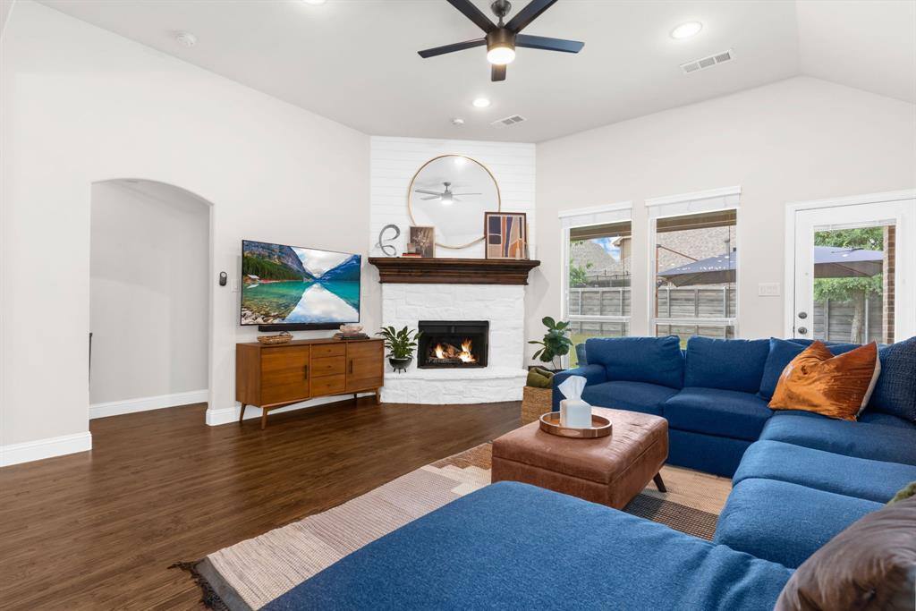 Apartment for rent at 853 Field Crossing #853, Aubrey, TX 76227