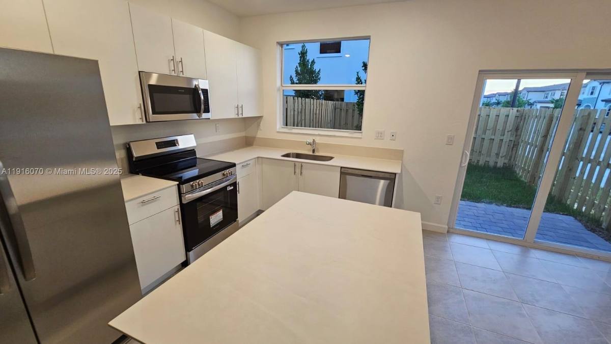 Townhouse for rent at 2618 SE 27th Court, Homestead, FL 33035