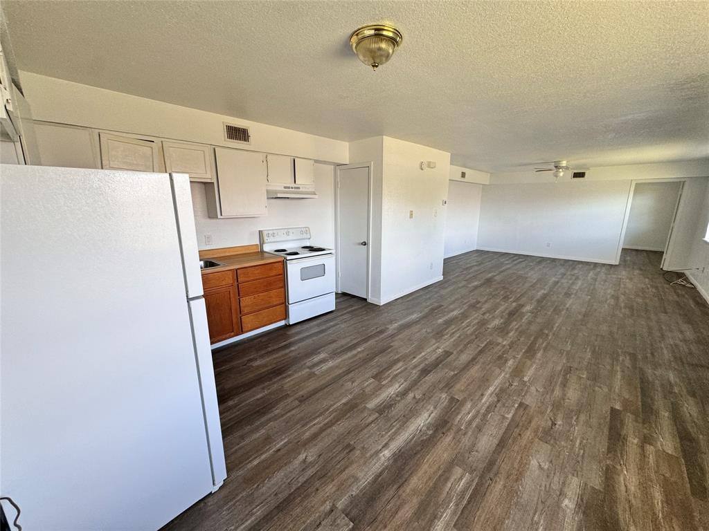 Apartment for rent at 1808 Spring Lake W, Brownwood, TX 76801