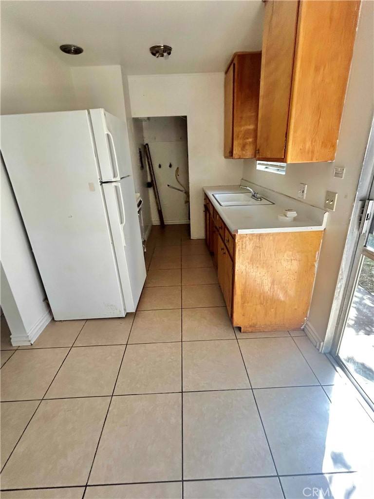 Apartment for rent at 1955 E Devonshire Ave, Hemet, CA 92544