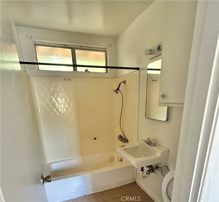 Apartment for rent at 1955 E Devonshire Ave, Hemet, CA 92544