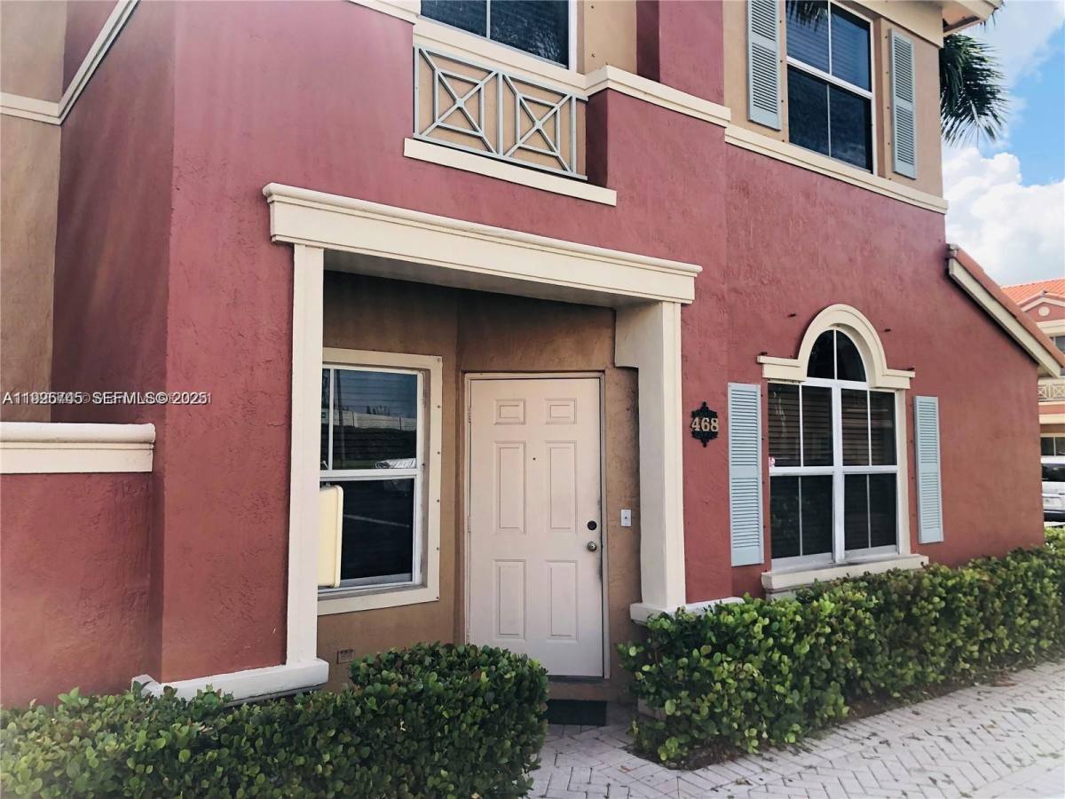 Townhouse for rent at 6015 NW 116 Place #468, Miami, FL 33178