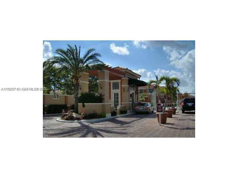 Townhouse for rent at 6015 NW 116 Place #468, Miami, FL 33178