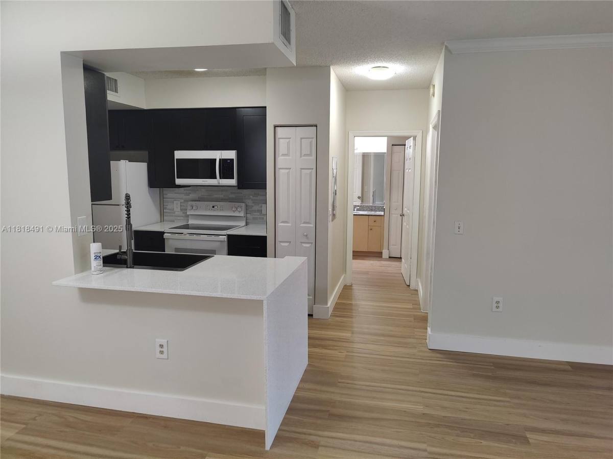 Condo for rent at 2474 Centergate Dr #204, Hollywood, FL 33025