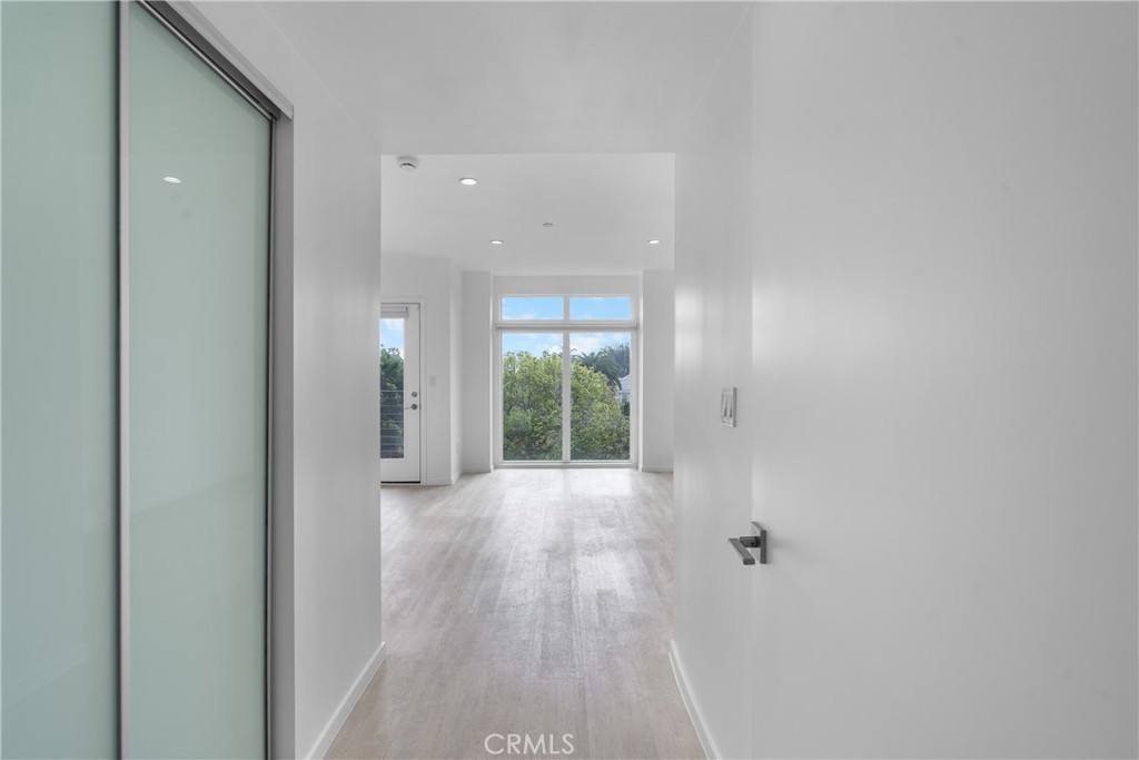Apartment for rent at 6009 1 2 Barton Ave, Los Angeles, CA 90038