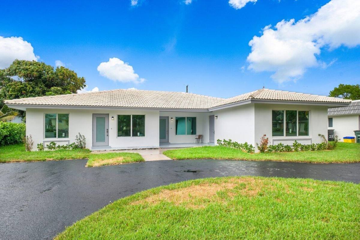 Apartment for rent at 245 SW 6th St #245, Boca Raton, FL 33432