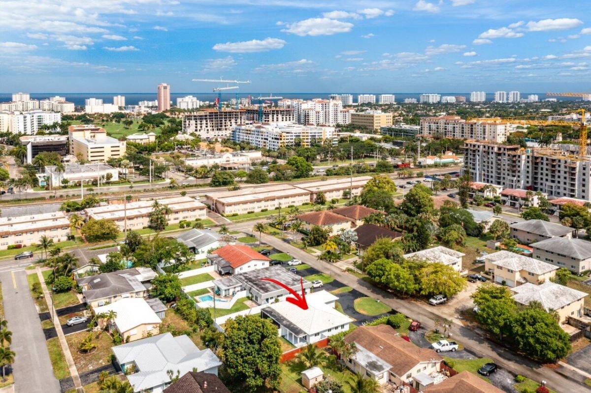 Apartment for rent at 245 SW 6th St #245, Boca Raton, FL 33432