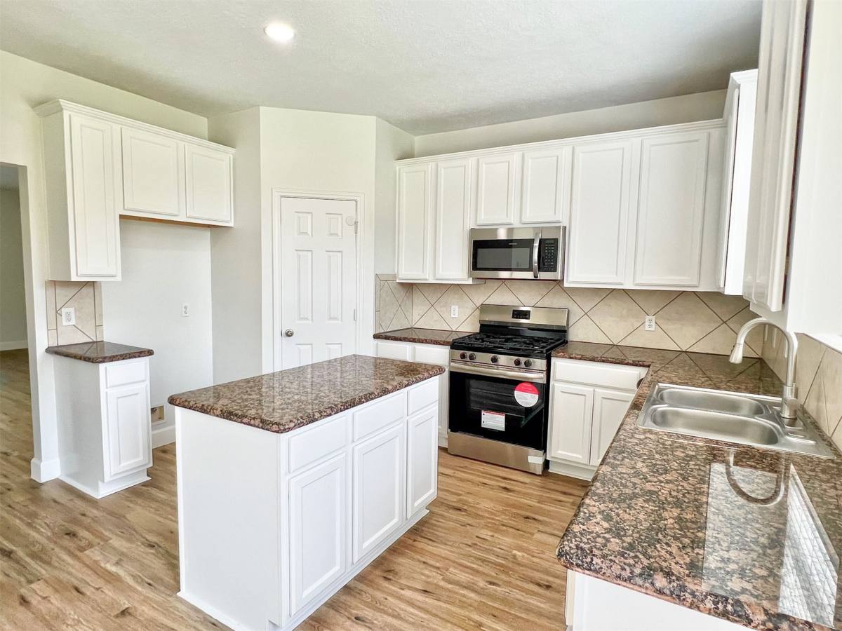 Apartment for rent at 18 Old Presidio Dr #18, Manvel, TX 77578