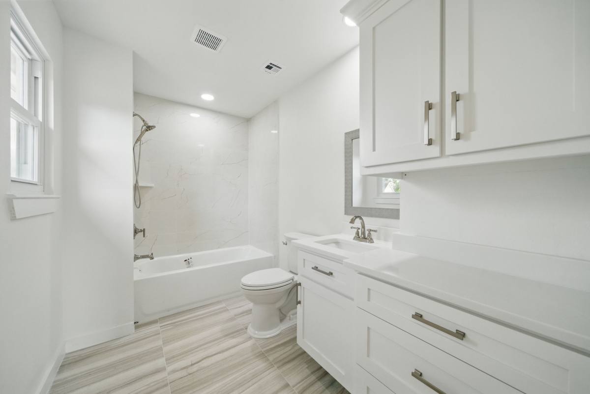 Apartment for rent at 9711 Derrik Dr, Houston, TX 77080