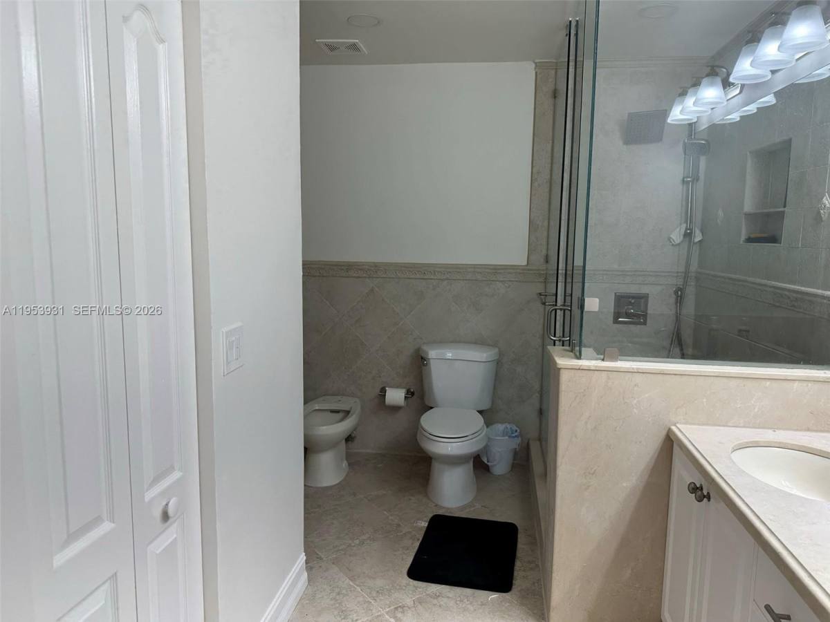 Apartment for rent at 20030 NW 83rd Court, Hialeah, FL 33015