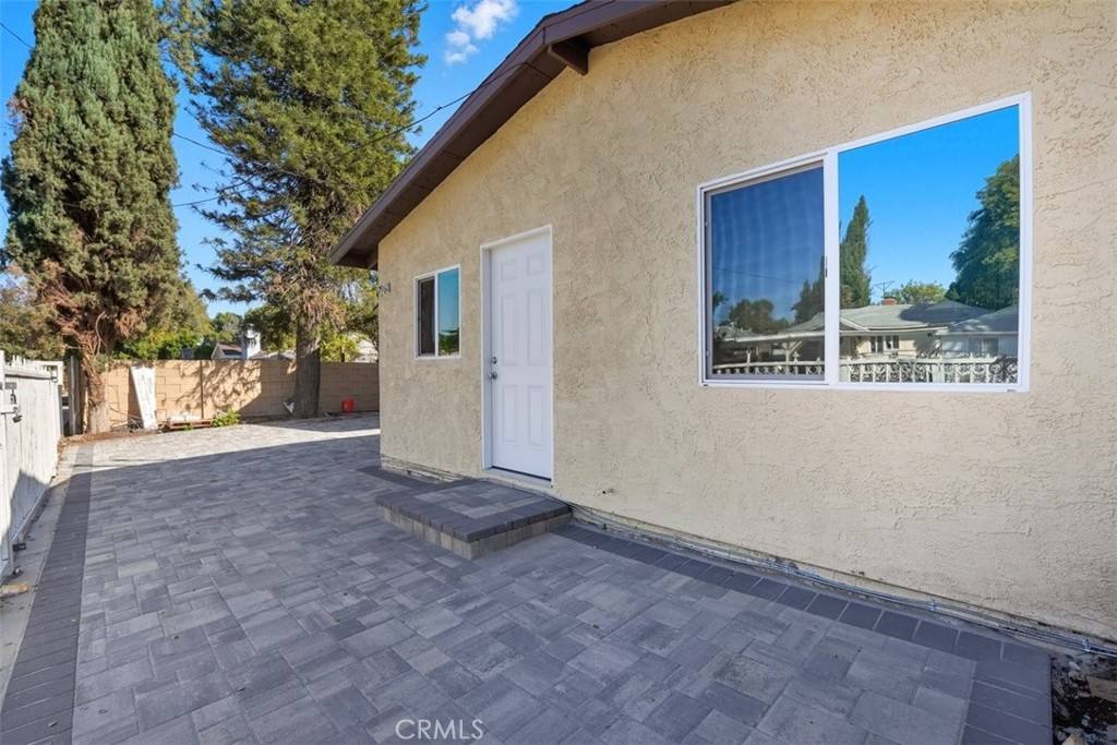 Apartment for rent at 7960 Tampa Ave, Reseda, CA 91335