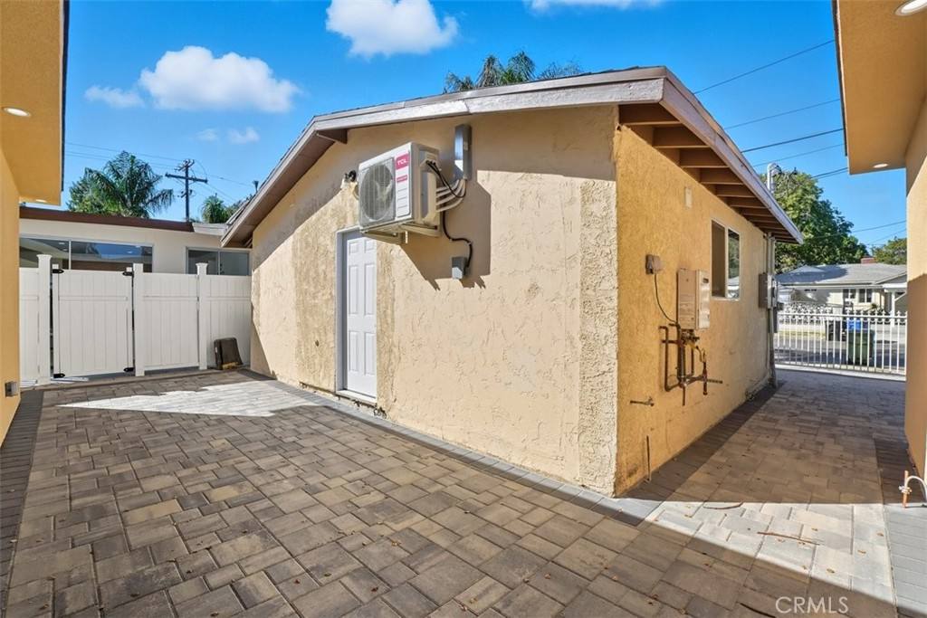 Apartment for rent at 7960 Tampa Ave, Reseda, CA 91335