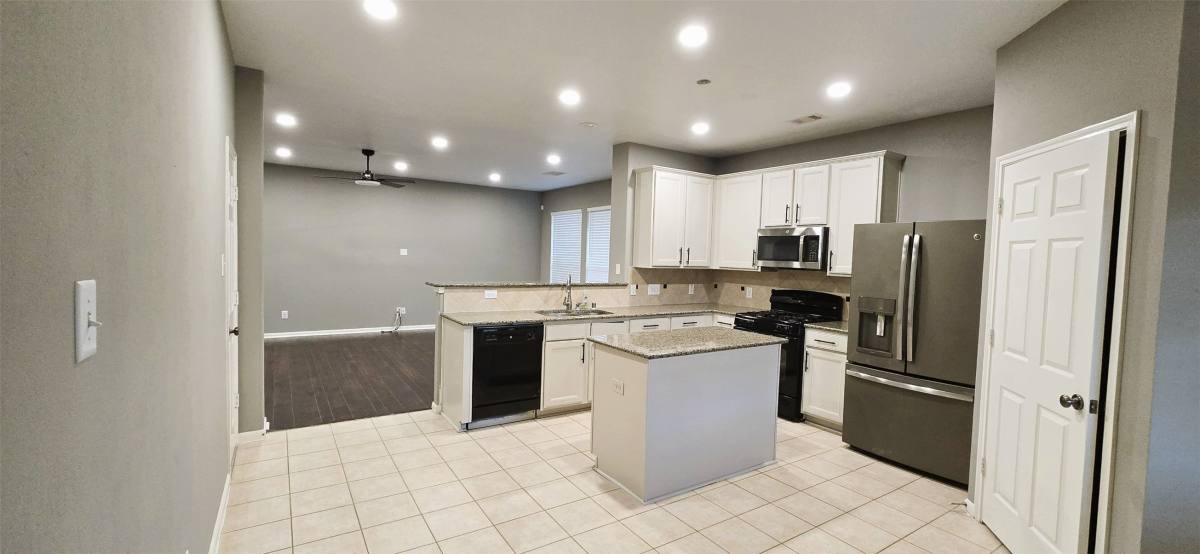 Apartment for rent at 21703 Sierra Long Dr, Richmond, TX 77407