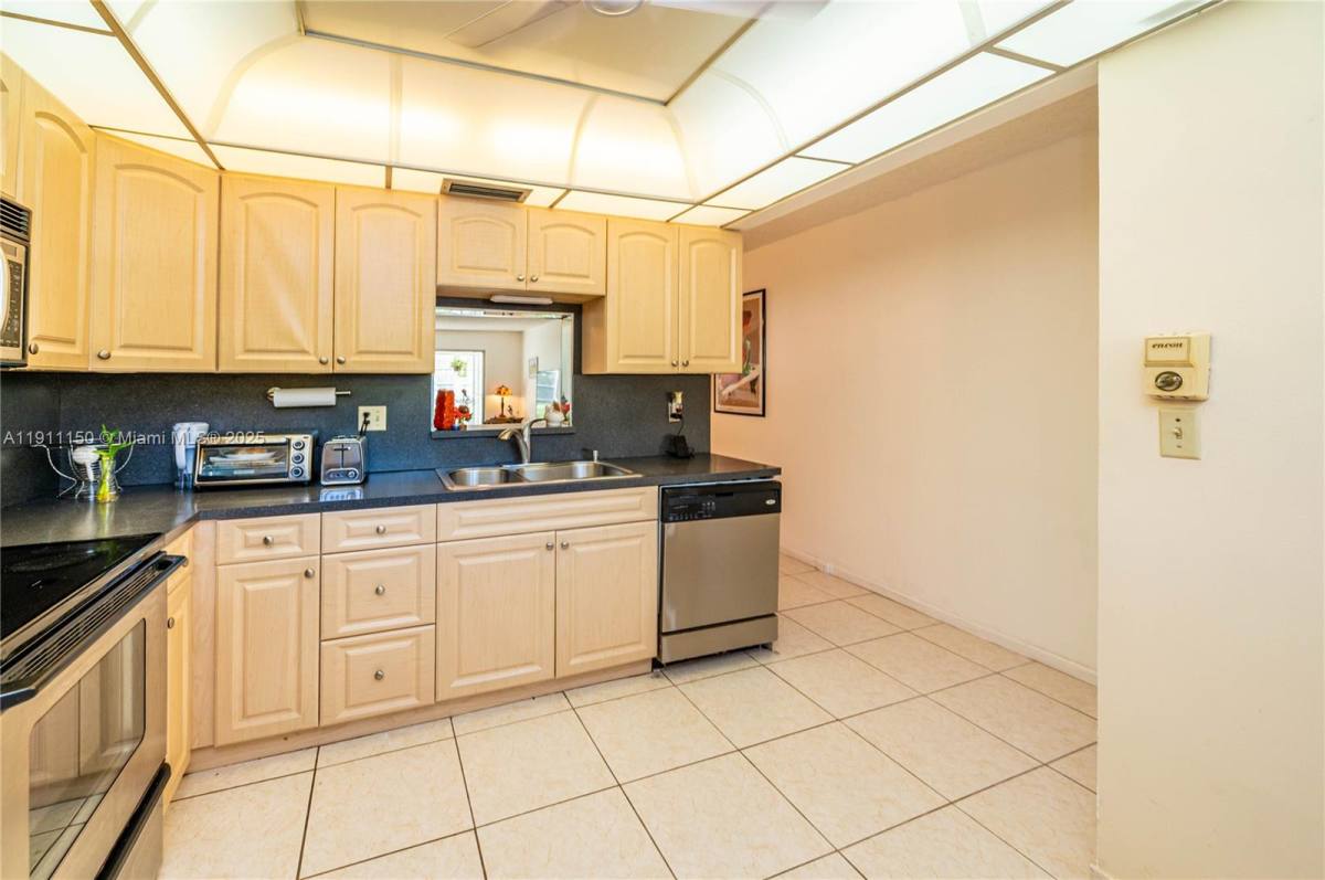 Apartment for rent at 2101 Lucaya Bend #2101C1, Pompano Beach, FL 33066