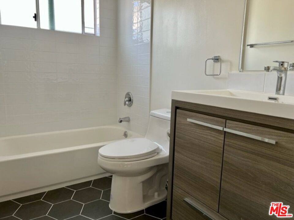 Condo for rent at 4209 McLaughlin Ave #4, Los Angeles, CA 90066
