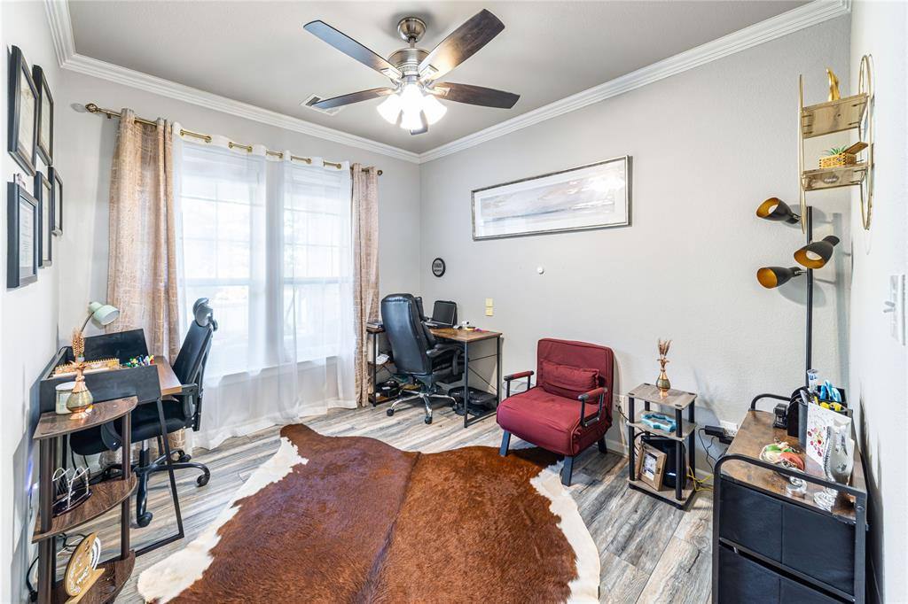 Apartment for rent at 3916 Jasmine Fox Lane, Arlington, TX 76005