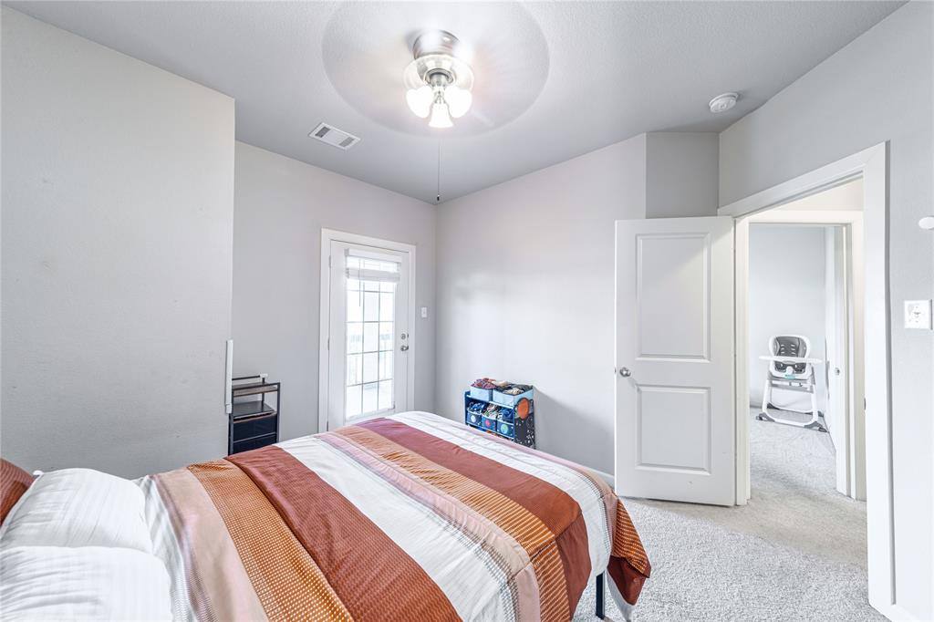 Apartment for rent at 3916 Jasmine Fox Lane, Arlington, TX 76005
