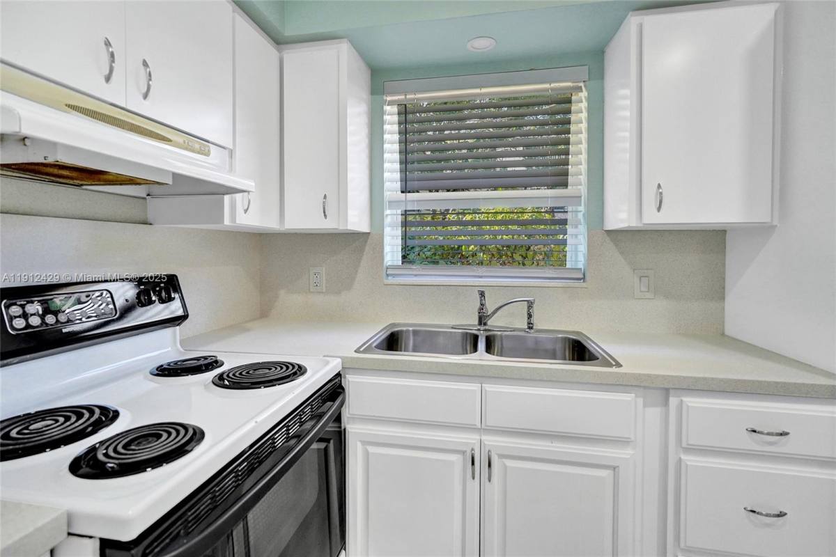 Apartment for rent at 720 SE 15th St #7202R, Fort Lauderdale, FL 33316