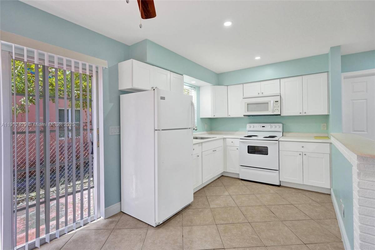 Apartment for rent at 720 SE 15th St #7202R, Fort Lauderdale, FL 33316