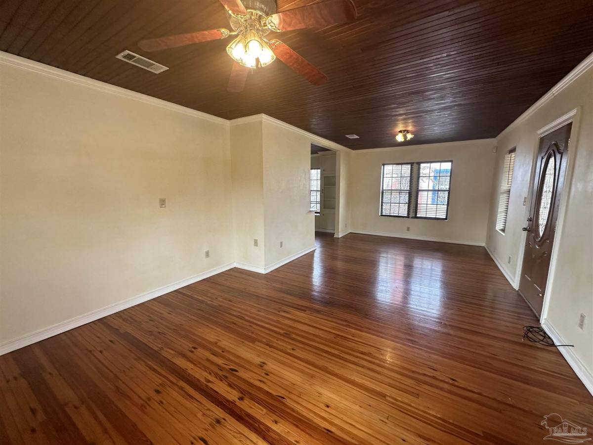 Apartment for rent at 545 S 2nd St #545, Pensacola, FL 32507