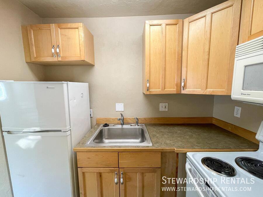 Apartment for rent at 1793 Patterson Alley #9, Eugene, OR 97401