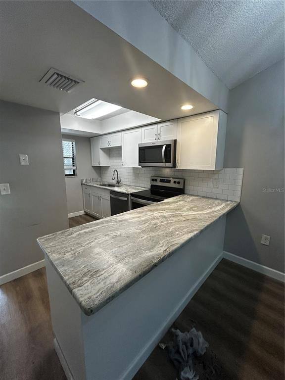 Apartment for rent at 4089 Lake Forest Dr, Sarasota, FL 34233