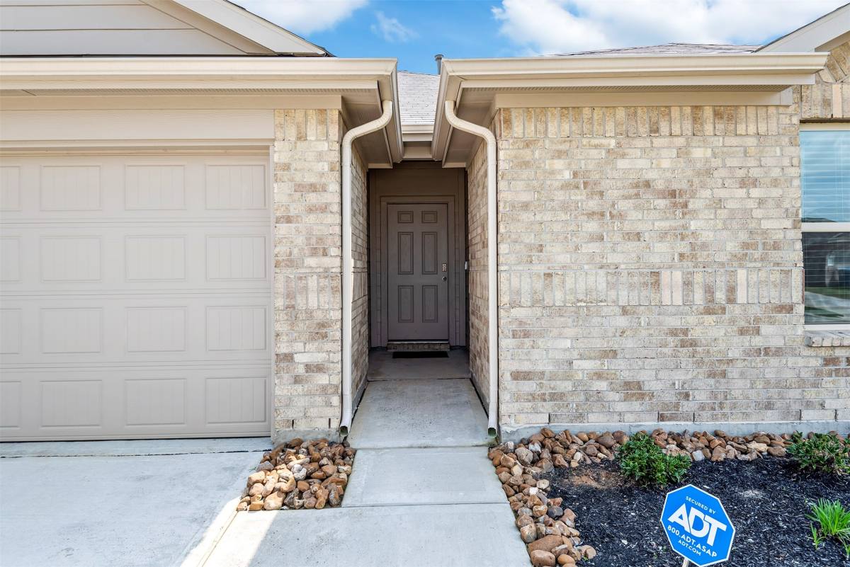 Apartment for rent at 18644 Swainboro Dr, New Caney, TX 77357