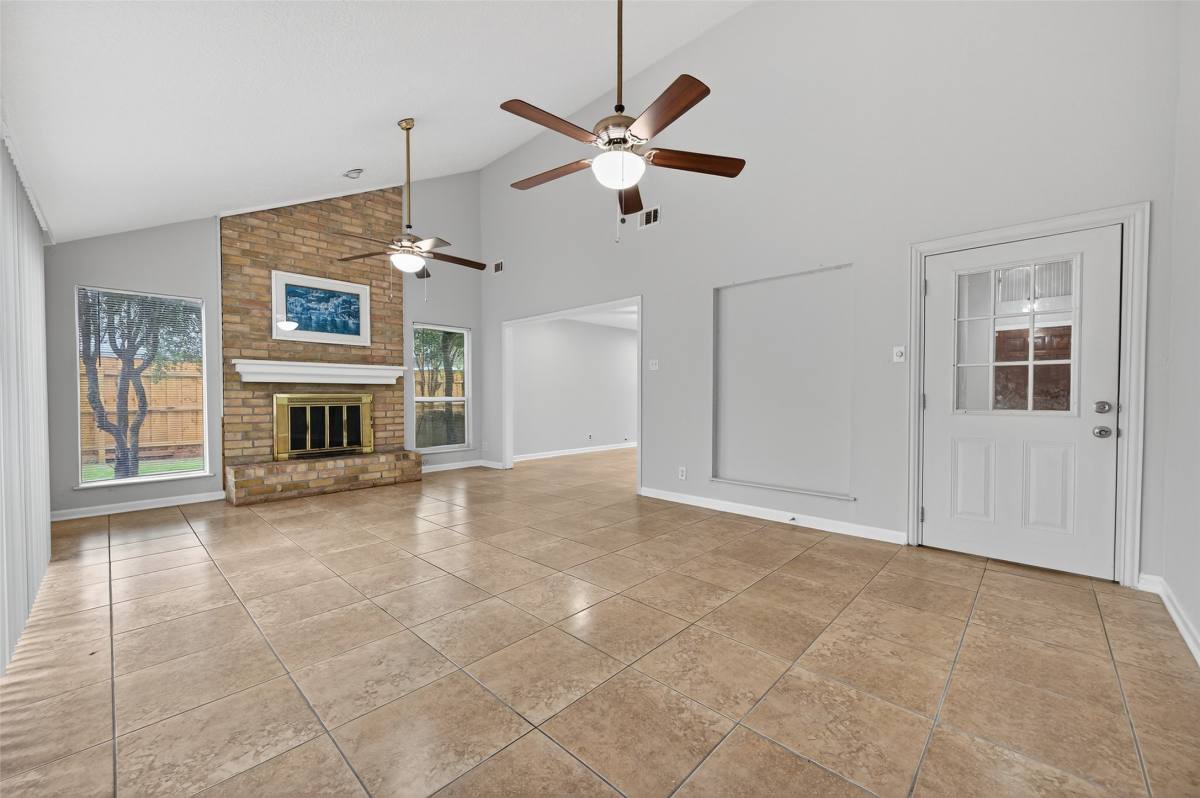Apartment for rent at 6102 Crakston St, Houston, TX 77084
