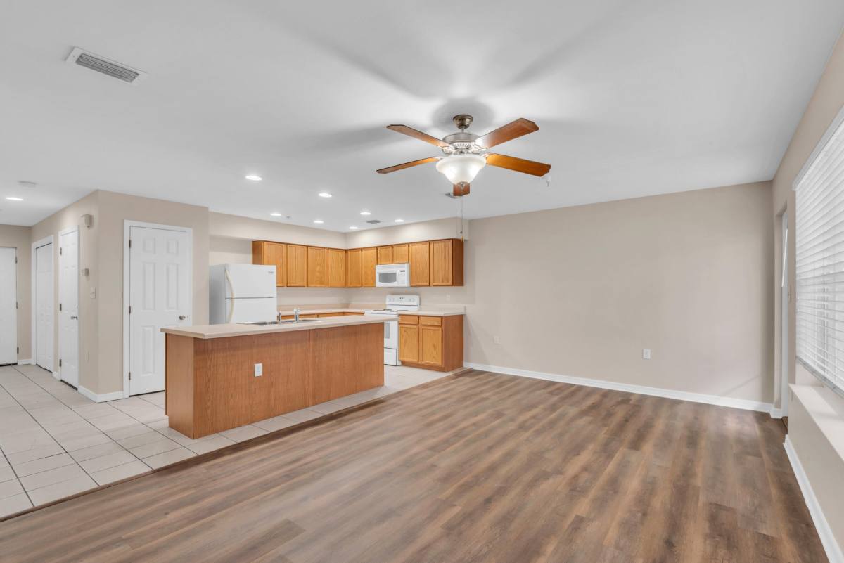 Townhouse for rent at 16 Woodham Ave #102, Fort Walton Beach, FL 32547