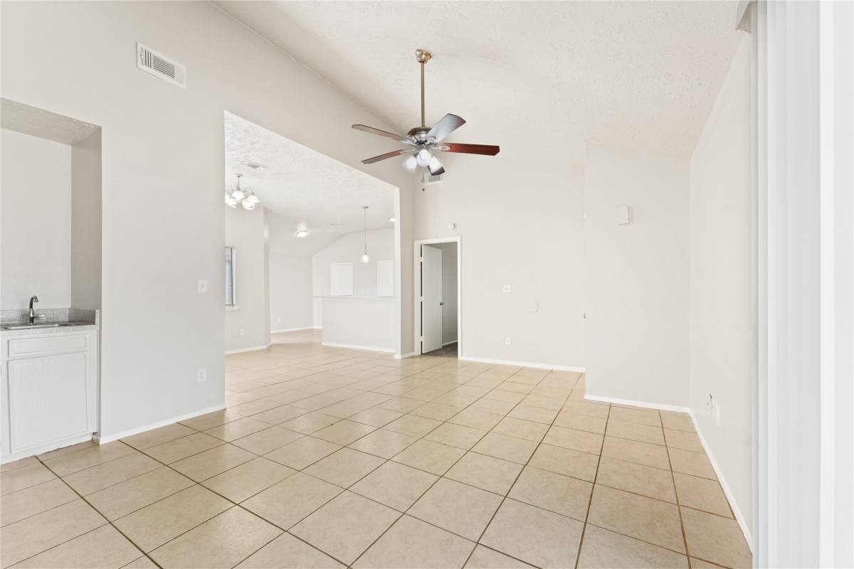 Apartment for rent at 10746 Staghill Dr, Houston, TX 77064