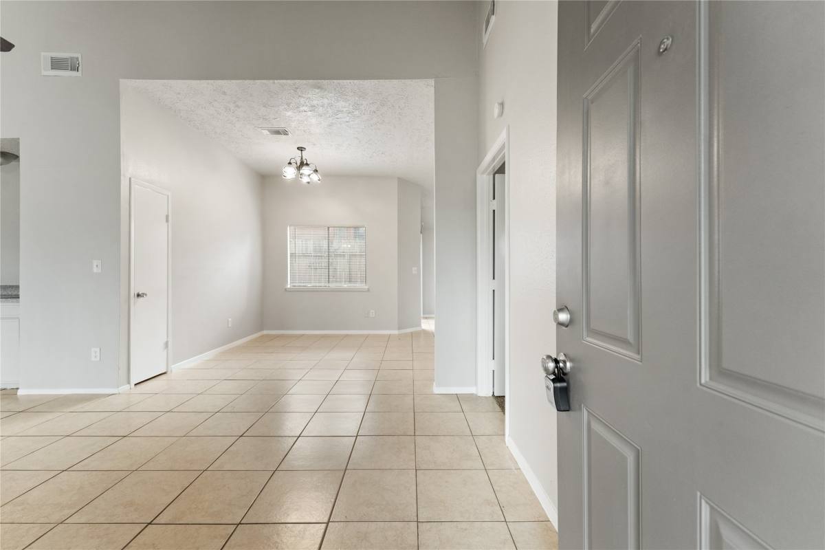 Apartment for rent at 10746 Staghill Dr, Houston, TX 77064