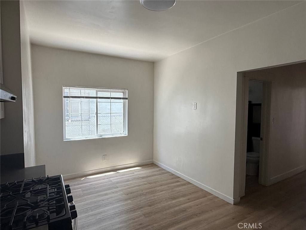 Apartment for rent at 1231 S Mariposa Ave, Los Angeles, CA 90006