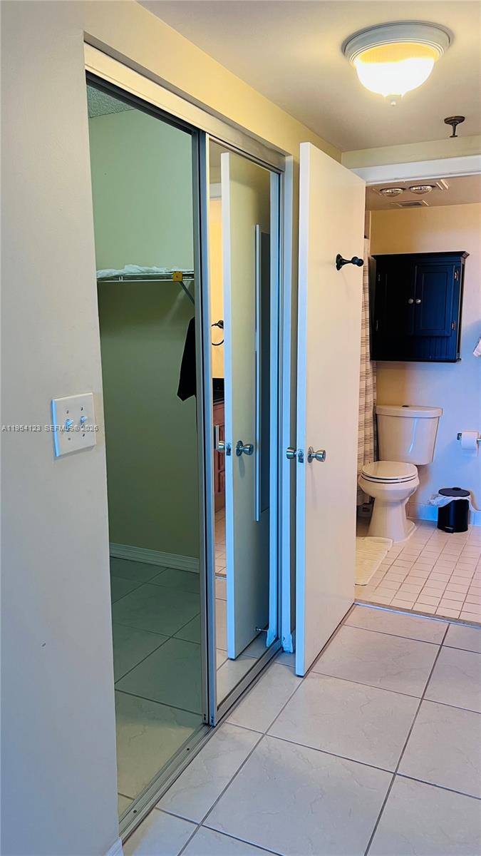 Apartment for rent at 901 Hillcrest Dr #409, Hollywood, FL 33021