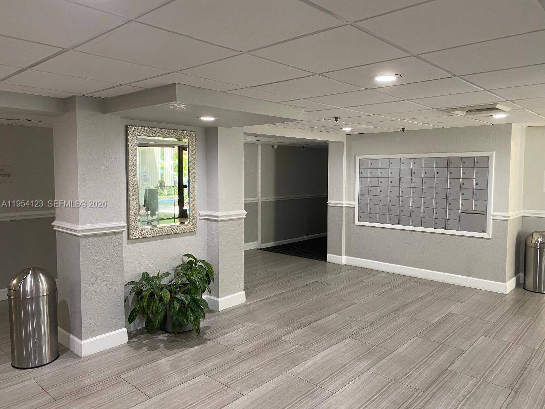 Apartment for rent at 901 Hillcrest Dr #409, Hollywood, FL 33021