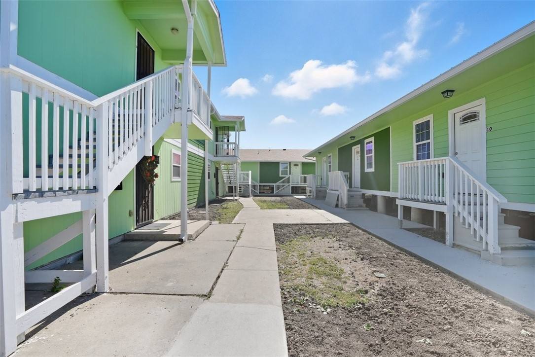 Apartment for rent at 868 Gonzales St #868-9, Robstown, TX 78380
