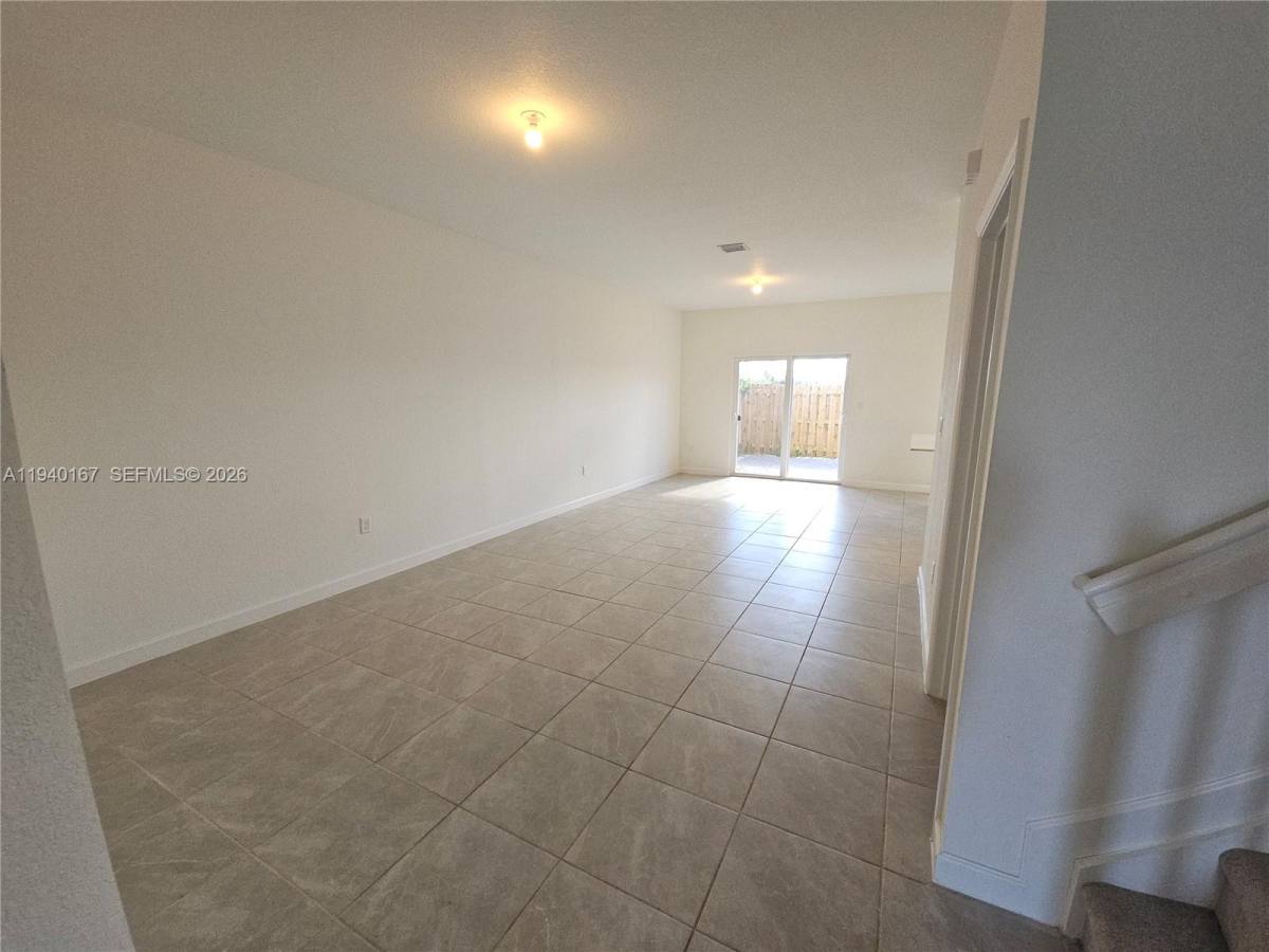 Townhouse for rent at 2530 SE 29th St, Homestead, FL 33035