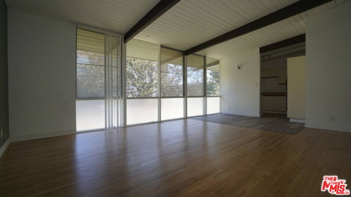 Apartment for rent at 11133 Rose Ave #4, Los Angeles, CA 90034