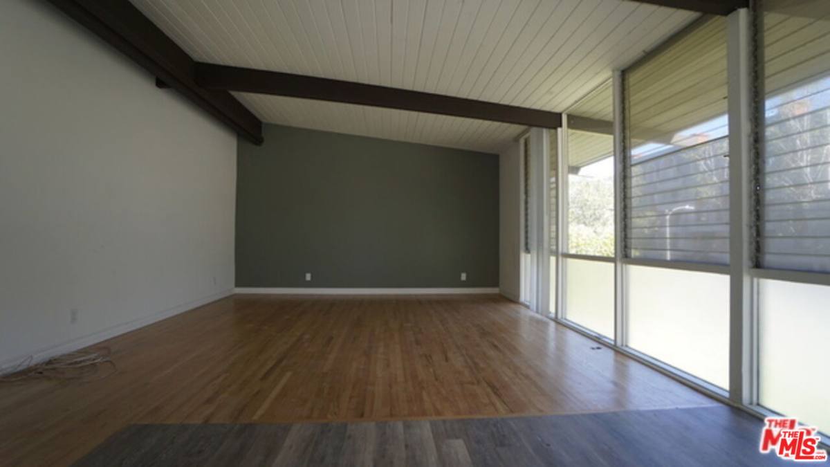 Apartment for rent at 11133 Rose Ave #4, Los Angeles, CA 90034