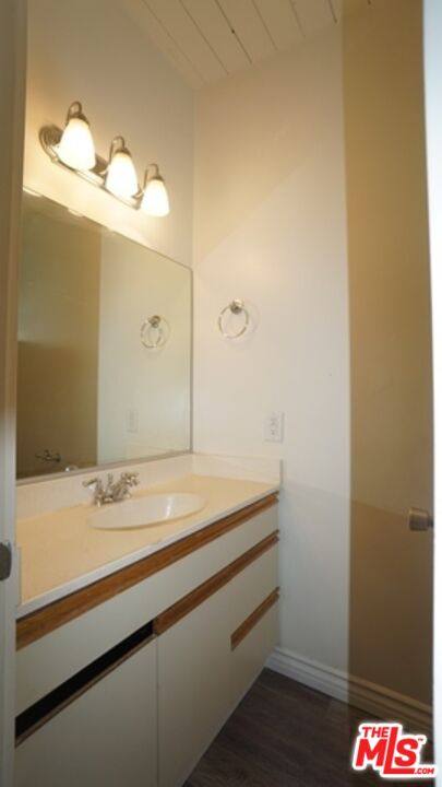 Apartment for rent at 11133 Rose Ave #4, Los Angeles, CA 90034
