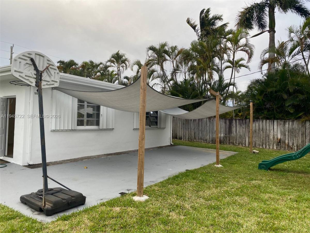 Apartment for rent at 1807 N 40th Ave, Hollywood, FL 33021