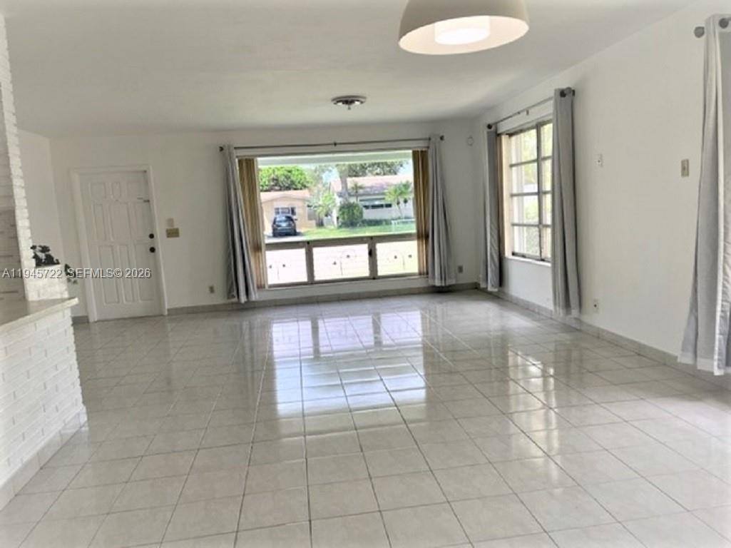 Apartment for rent at 1807 N 40th Ave, Hollywood, FL 33021