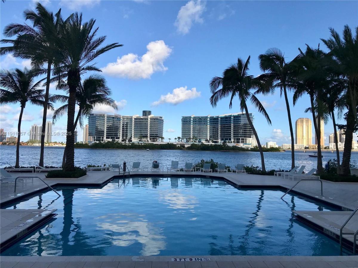 Apartment for rent at 3235 NE 184th St #11103, North Miami Beach, FL 33160