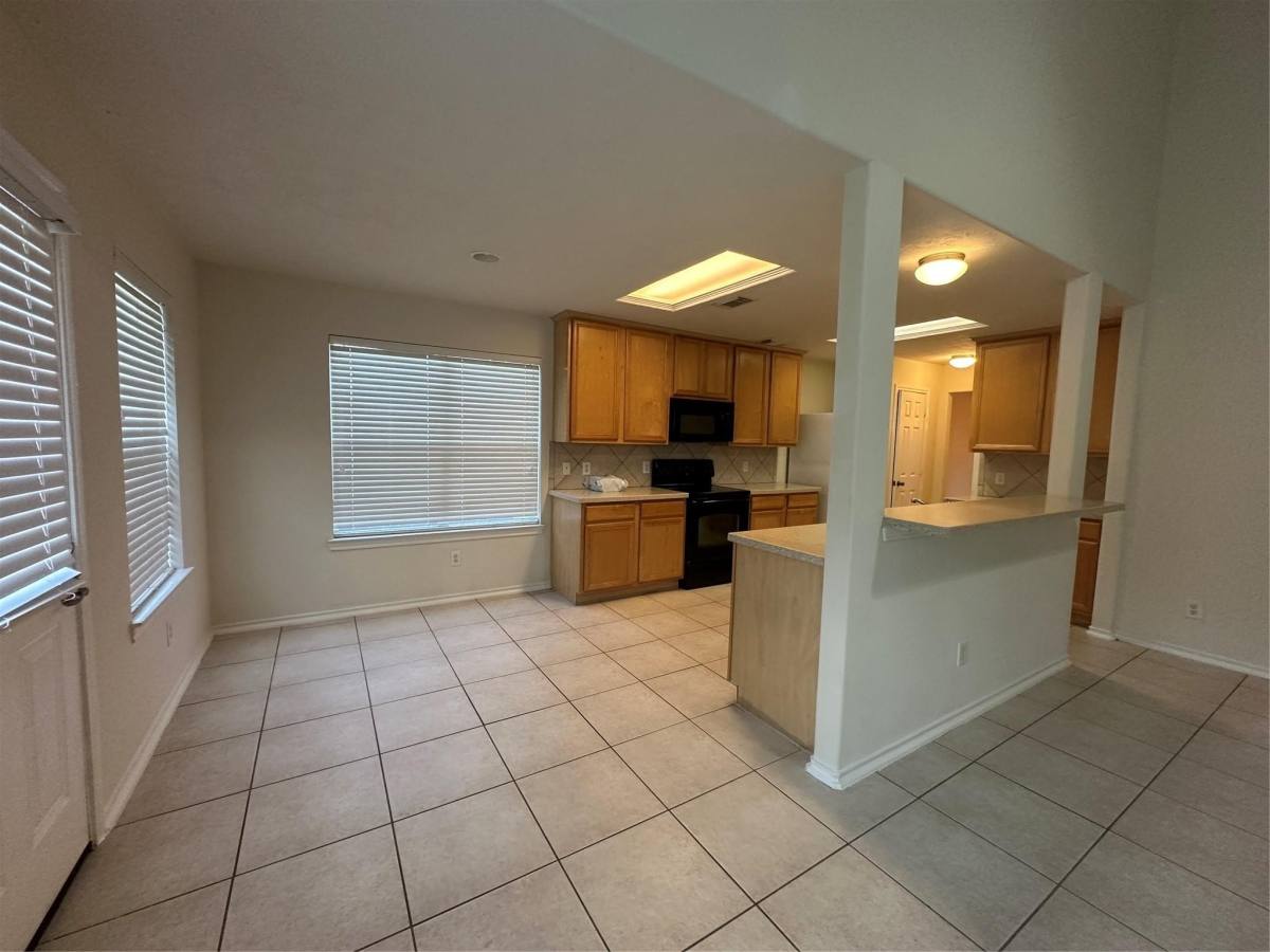 Apartment for rent at 21312 Terreton Springs Dr, Porter, TX 77365