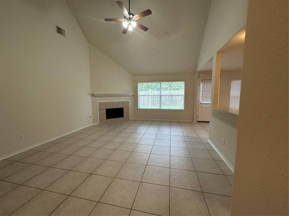 Apartment for rent at 21312 Terreton Springs Dr, Porter, TX 77365