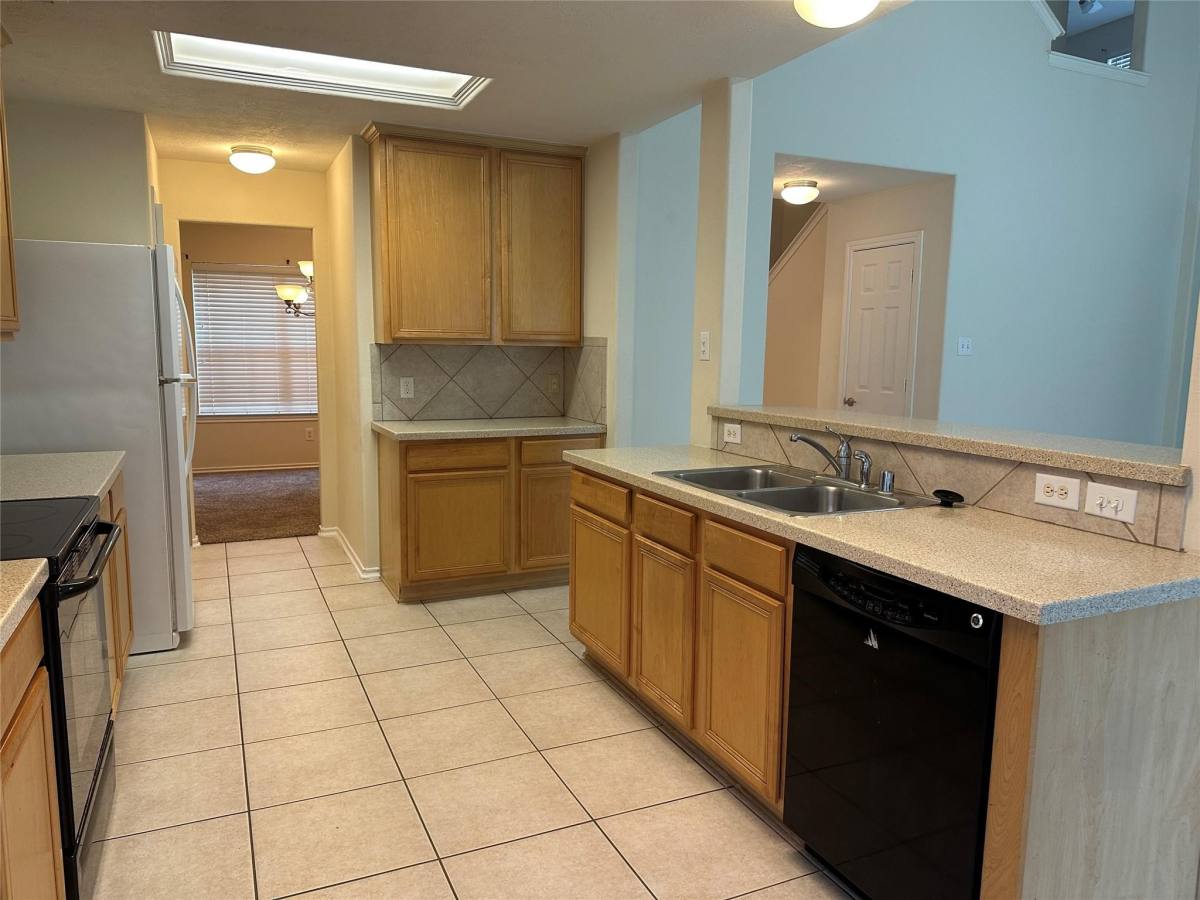 Apartment for rent at 21312 Terreton Springs Dr, Porter, TX 77365